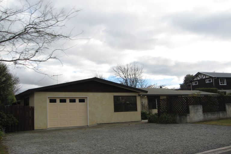 Photo of property in 27 Kowhai Drive, Wanaka, 9305