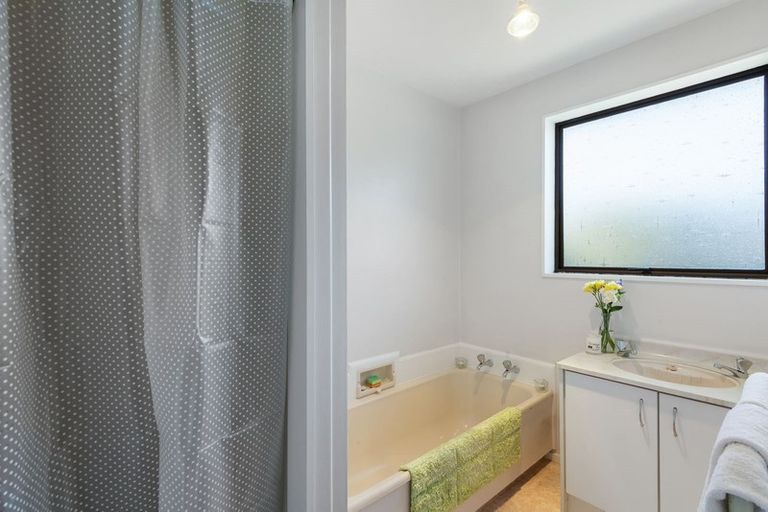 Photo of property in 2/71a Glenmore Avenue, Casebrook, Christchurch, 8051