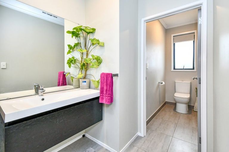 Photo of property in 5 Millbrae Place, Pokeno, 2402