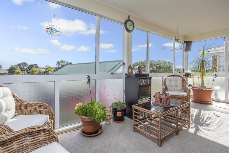 Photo of property in 14 Andes Avenue, Mangere Bridge, Auckland, 2022
