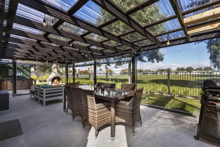 Photo of property in 163a Victoria Street, Cambridge, 3434