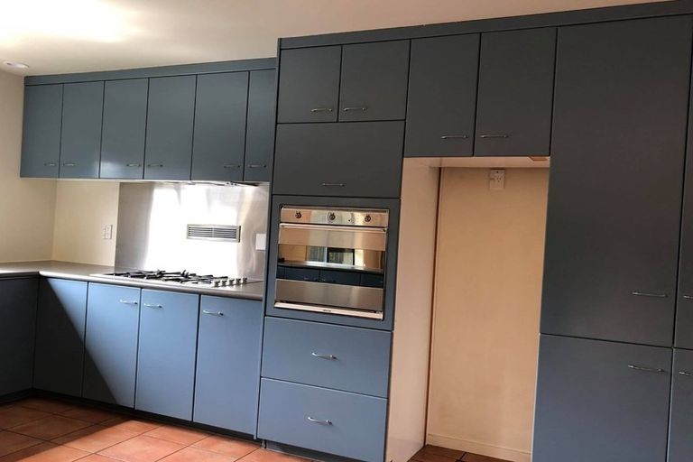 Photo of property in 2/13 Havelock Avenue, Forrest Hill, Auckland, 0620