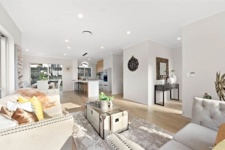 Photo of property in 297 Swanson Road, Ranui, Auckland, 0612