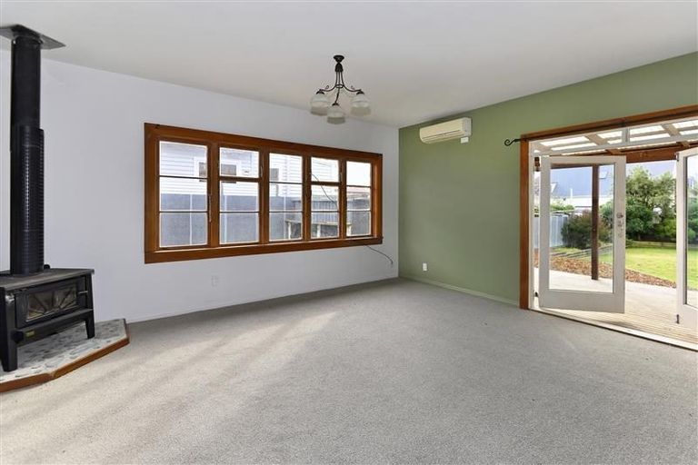 Photo of property in 251 Breezes Road, Aranui, Christchurch, 8061