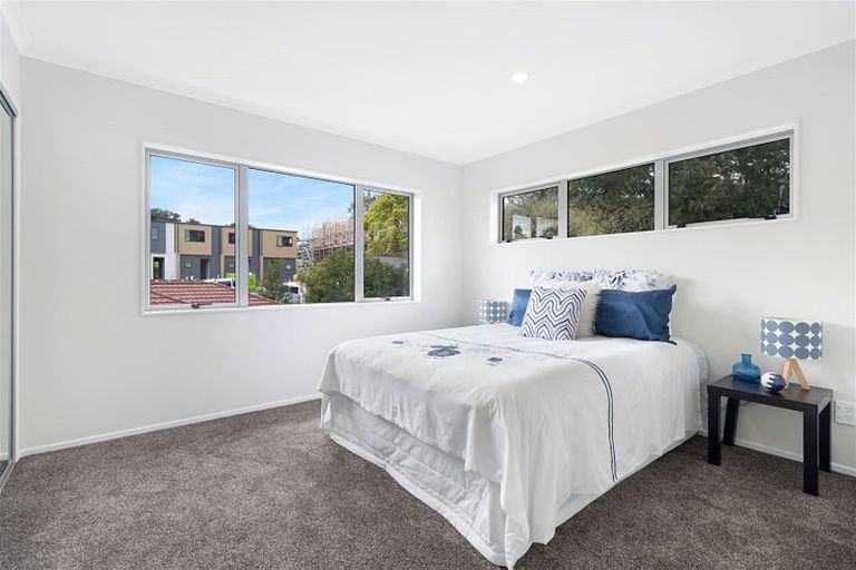 Photo of property in 2a Palmgreen Court, Stanmore Bay, Whangaparaoa, 0932
