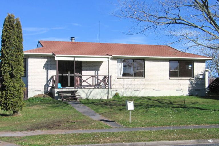 Photo of property in 11 Beatrice Place, Nawton, Hamilton, 3200