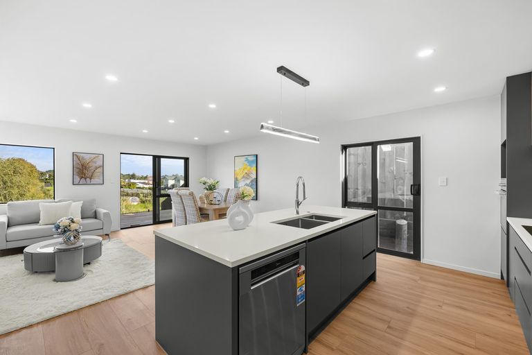 Photo of property in 12 Nanjing Road, Pukekohe, 2120