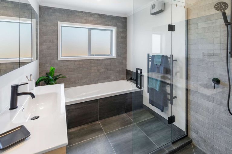 Photo of property in 42a Dorset Street, Levin, 5510