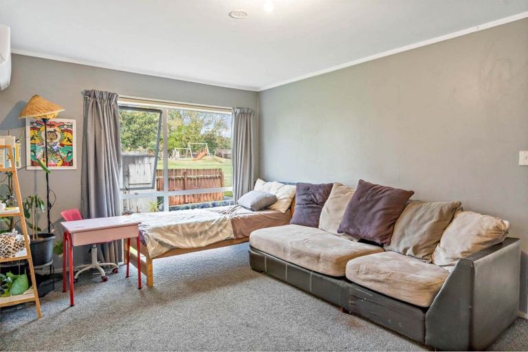 Photo of property in 25 Dissmeyer Drive, Clover Park, Auckland, 2019