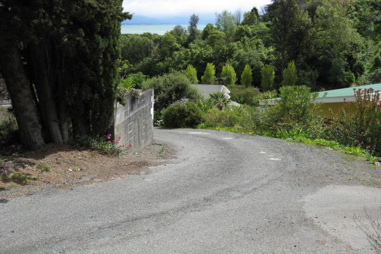 Photo of property in 77 Tosswill Road, Tahunanui, Nelson, 7011