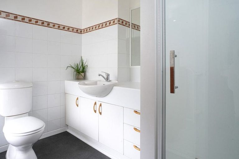 Photo of property in 132b Mcfaddens Road, St Albans, Christchurch, 8052