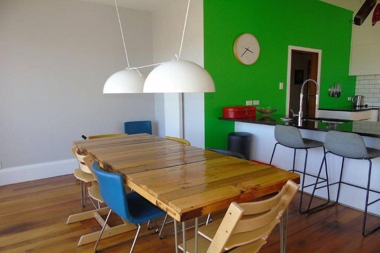 Photo of property in 17 Crawford Road, Kilbirnie, Wellington, 6022