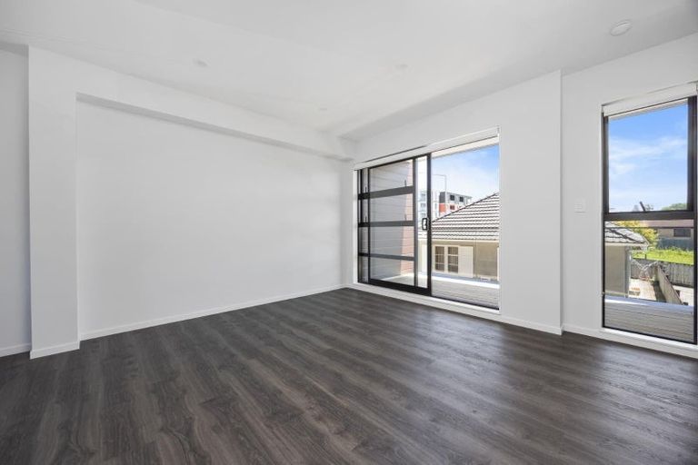 Photo of property in 3/3153 Great North Road, New Lynn, Auckland, 0600