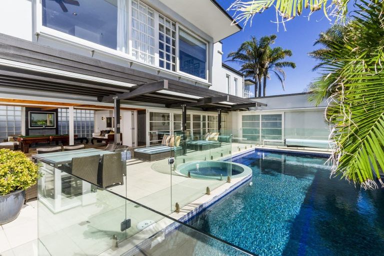 Photo of property in 54 Seacliffe Avenue, Belmont, Auckland, 0622