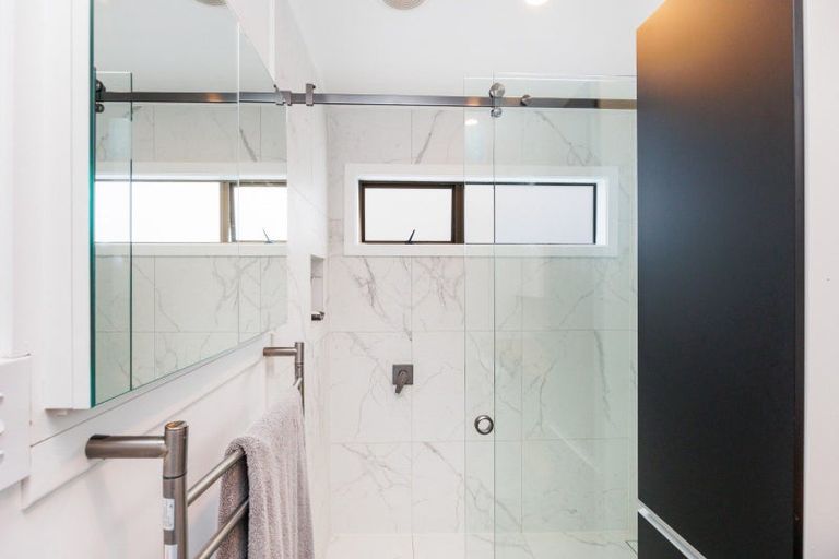 Photo of property in 9 Denver Place, Milson, Palmerston North, 4414