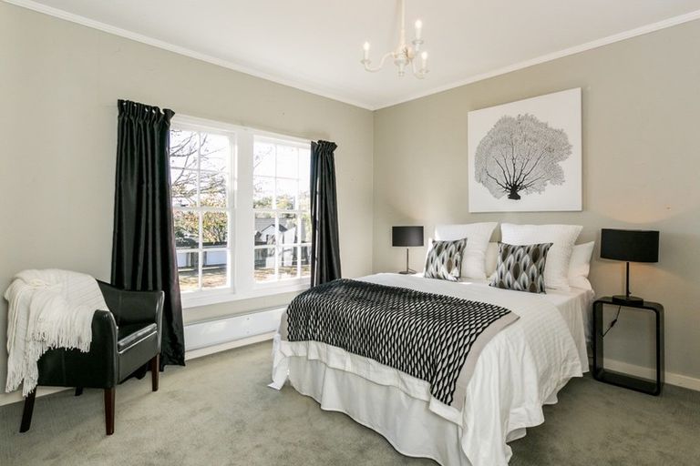 Photo of property in 40 Tauroa Road, Havelock North, 4130