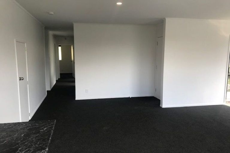 Photo of property in 13 Lendenfeld Drive, Papatoetoe, Auckland, 2025