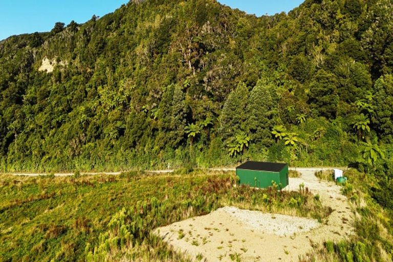 Photo of property in 216 Kongahu Swamp Road, Little Wanganui, Karamea, 7893