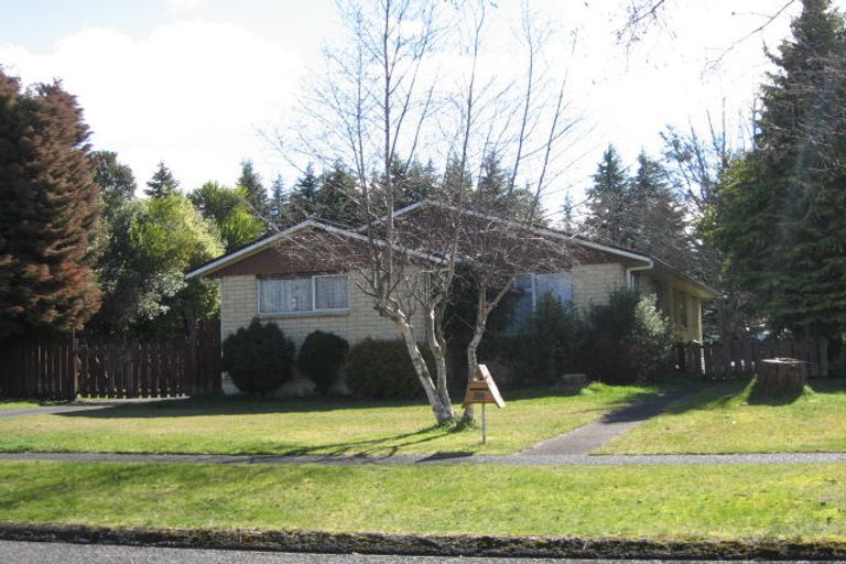 Photo of property in 25 Te Iwiheke Place, Turangi, 3334