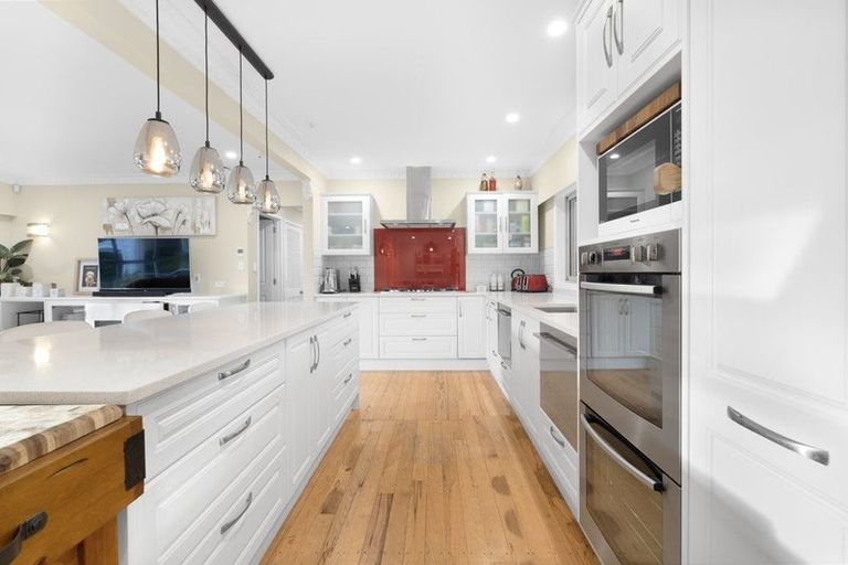 Photo of property in 16 Langford Place, Dairy Flat, Albany, 0792