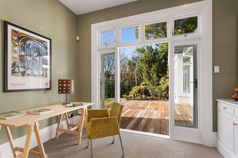 Photo of property in 55 Innes Road, St Albans, Christchurch, 8052