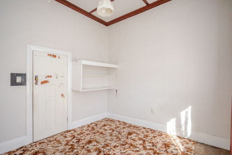 Photo of property in 36 Mcphee Street, Dannevirke, 4930