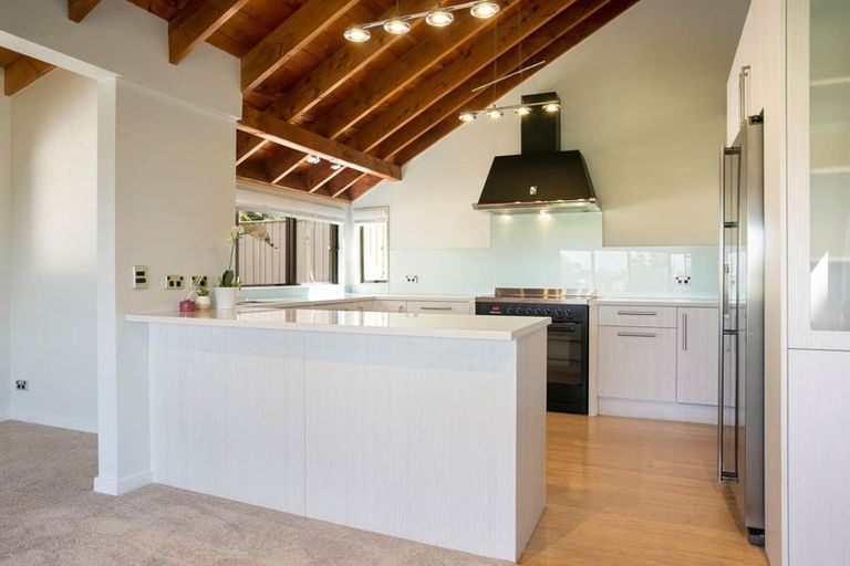 Photo of property in 32 Moorgreen Heights, Torbay, Auckland, 0630