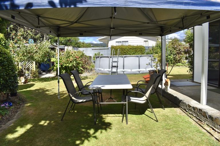 Photo of property in 56 Te Manuao Road, Otaki, 5512