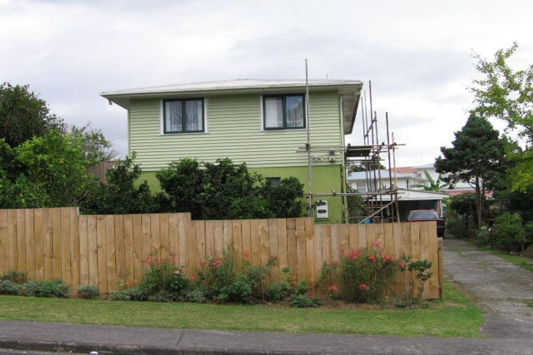 Photo of property in 34 Patts Avenue, Glendene, Auckland, 0602