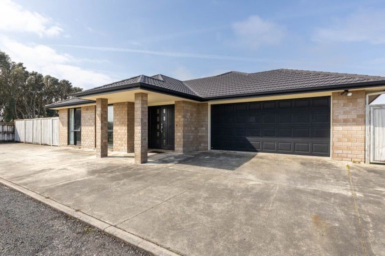 Photo of property in 25c Dolphin Parade, Bell Block, New Plymouth, 4312
