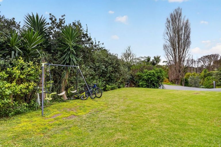 Photo of property in 16 Settlement Road, Kaiwaka, 0573