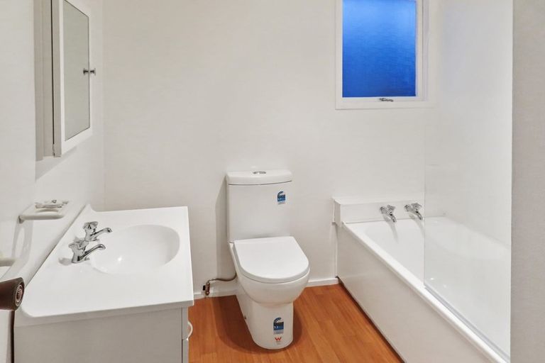 Photo of property in 2/30 Awamutu Grove, Waiwhetu, Lower Hutt, 5010