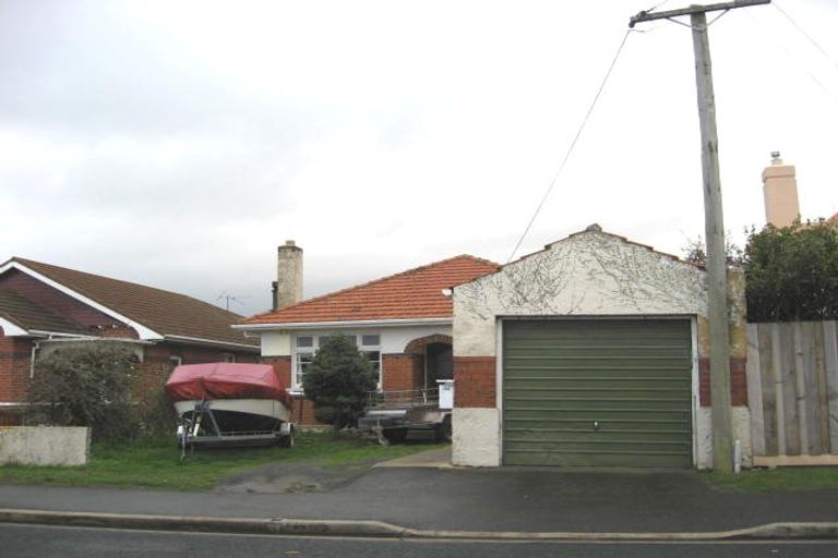 Photo of property in 214 Bay View Road, South Dunedin, Dunedin, 9012