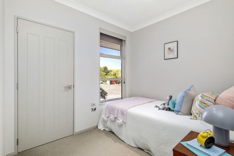 Photo of property in 101 Bing Lucas Drive, Tawa, Wellington, 5028