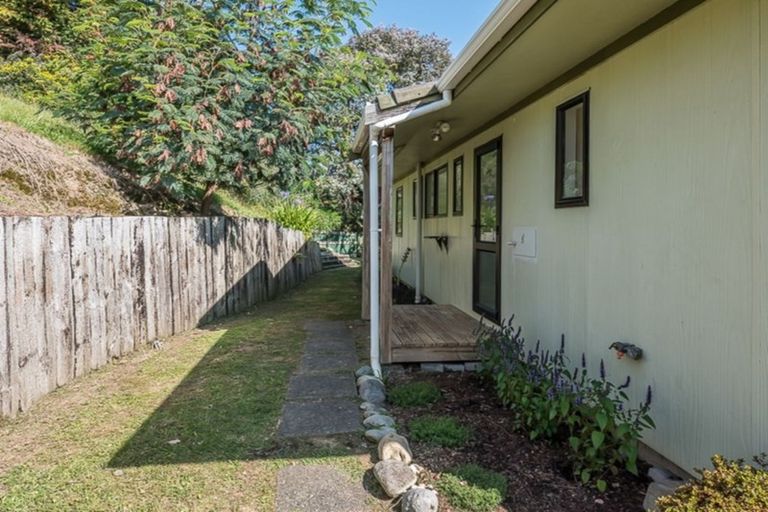 Photo of property in 90 Aorangi Road, Paraparaumu, 5032