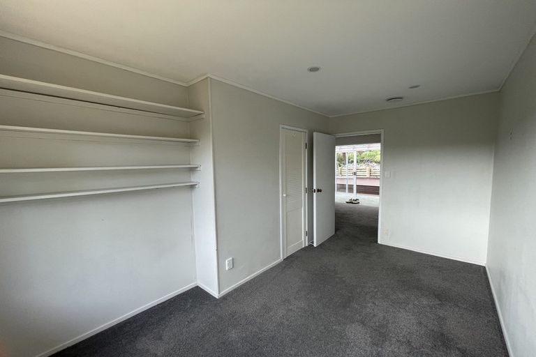 Photo of property in 40 Morriggia Place, Bayview, Auckland, 0629