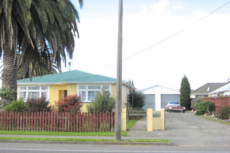 Photo of property in 76 Bridge Street, Bulls, 4818