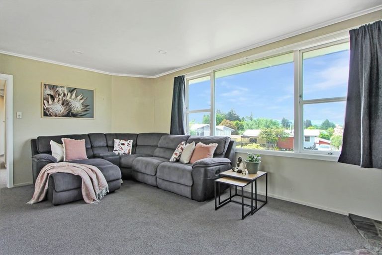 Photo of property in 43 Mount View Drive, Mangakakahi, Rotorua, 3015