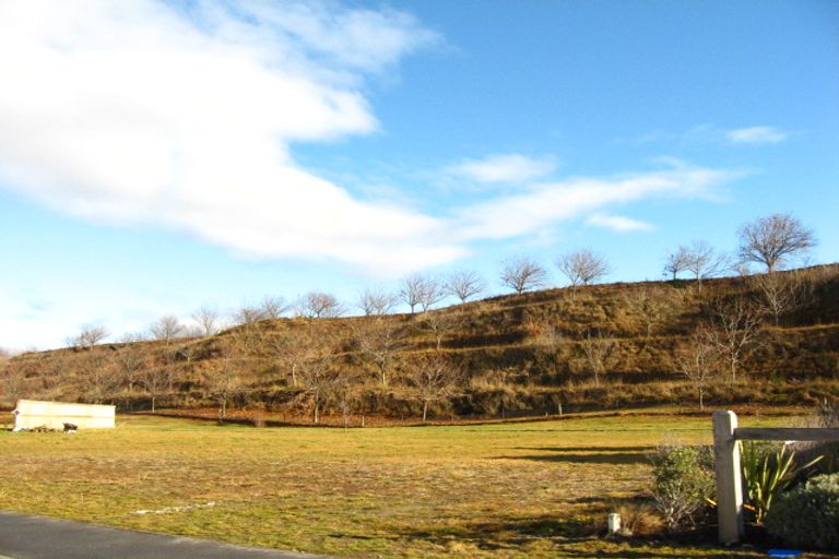 Photo of property in 5 Ada Place, Lake Hayes, Queenstown, 9304