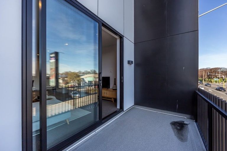 Photo of property in 2/283 Brougham Street, Sydenham, Christchurch, 8023