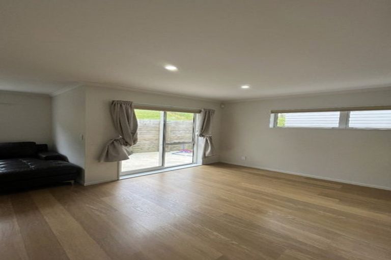 Photo of property in 37 Stockport Grove, Churton Park, Wellington, 6037