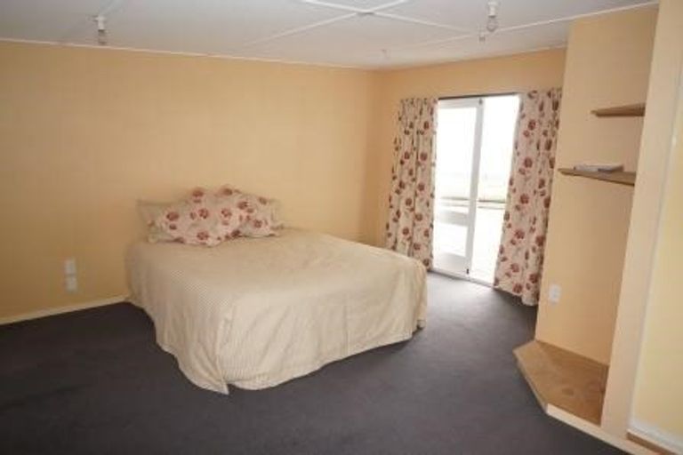 Photo of property in 22 Broadway Avenue, Waikuku Beach, 7473