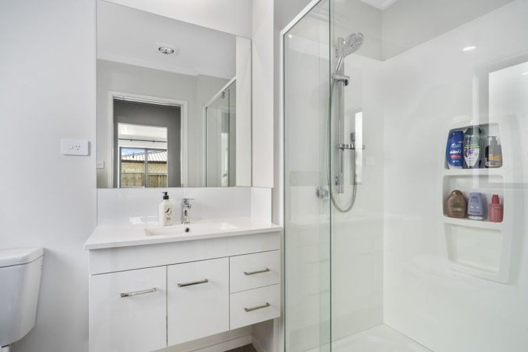 Photo of property in 12 Stingray Drive, Omokoroa, 3114