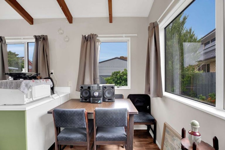 Photo of property in 1 Englefield Road, Belfast, Christchurch, 8051