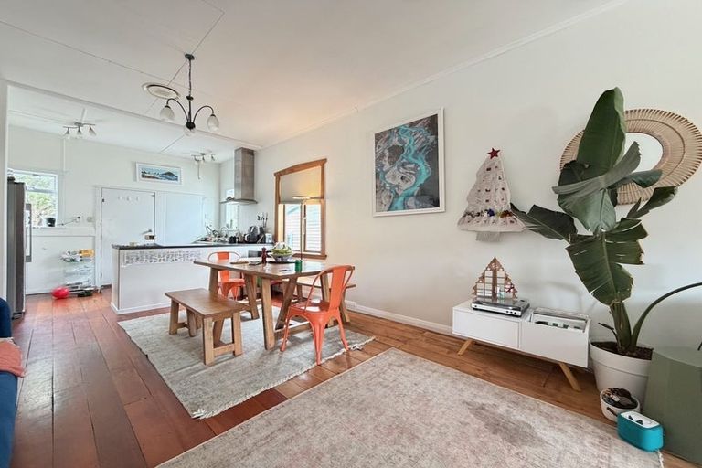 Photo of property in 177 Coutts Street, Rongotai, Wellington, 6022