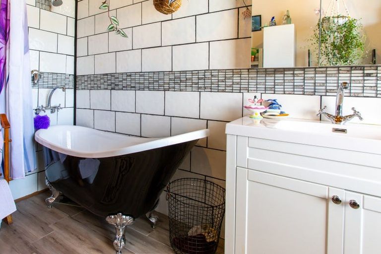 Photo of property in 25 Ruahine Street, Dannevirke, 4930