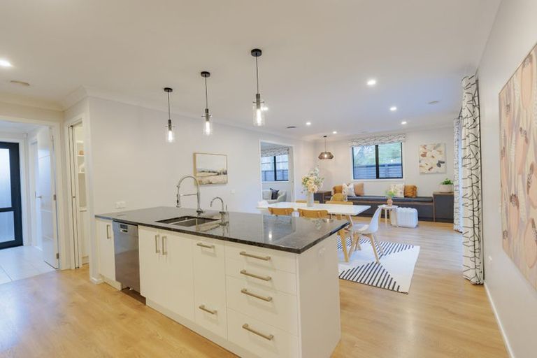 Photo of property in 121 Melksham Drive, Churton Park, Wellington, 6037