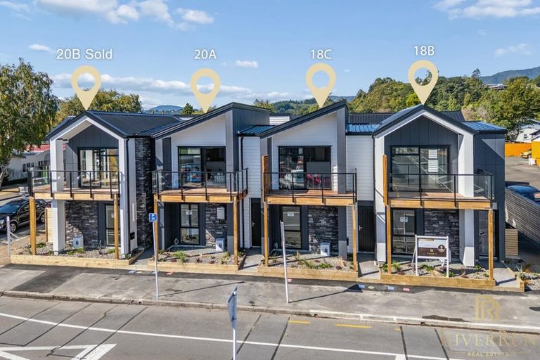 Photo of property in 18c King Street, Upper Hutt Central, Upper Hutt, 5018