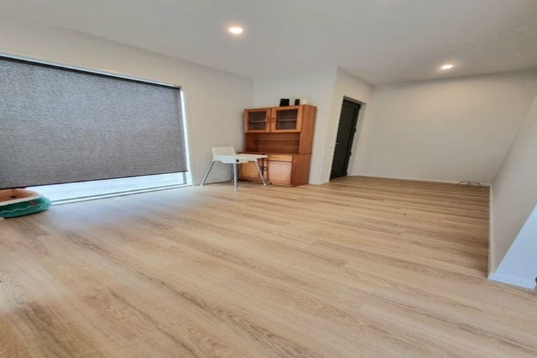 Photo of property in 19 Joseph Kokich Avenue, Swanson, Auckland, 0614