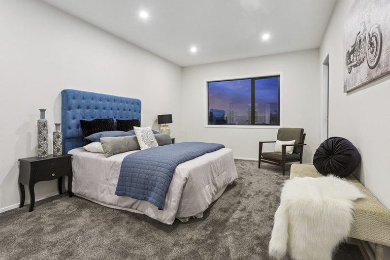 Photo of property in 1 Piwari Lane, Taupaki, 0782